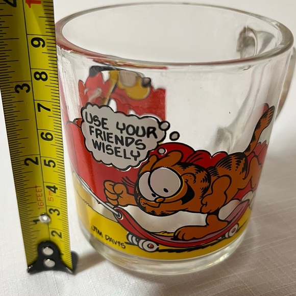 Garfield Skateboard McDonald’s Glass Mug. Use your friends wisely!  Collectible - Picture 5 of 8